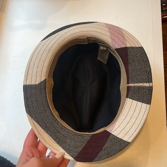 Burberry Hat - Picture 5 of 8